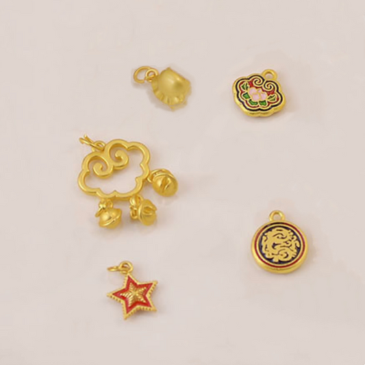 Alloy Gilded and Dispensing Cute Pendants